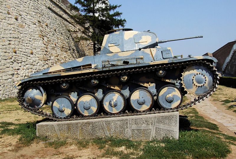 800px-Belgrade_Military_Museum_-_PzKpfw_II.JPG